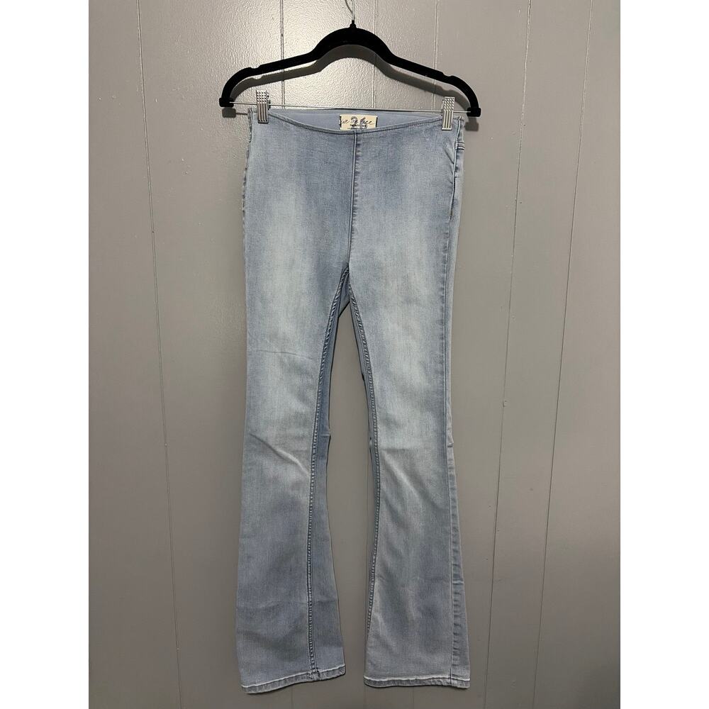 Free People We The Free Voyager Blue Penny Pull-On Boho Flare Jeans 26 - Picture 3 of 9
